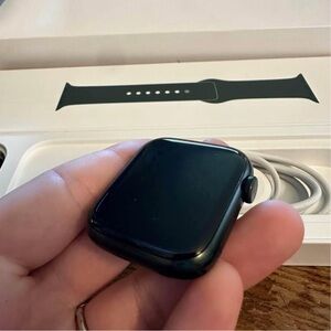 Apple Smartwatch with Black Face and Band